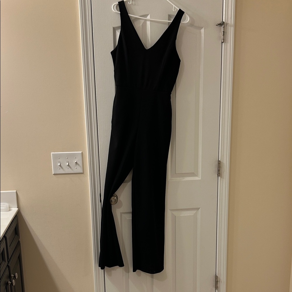 Chic Black Sleeveless Jumpsuit